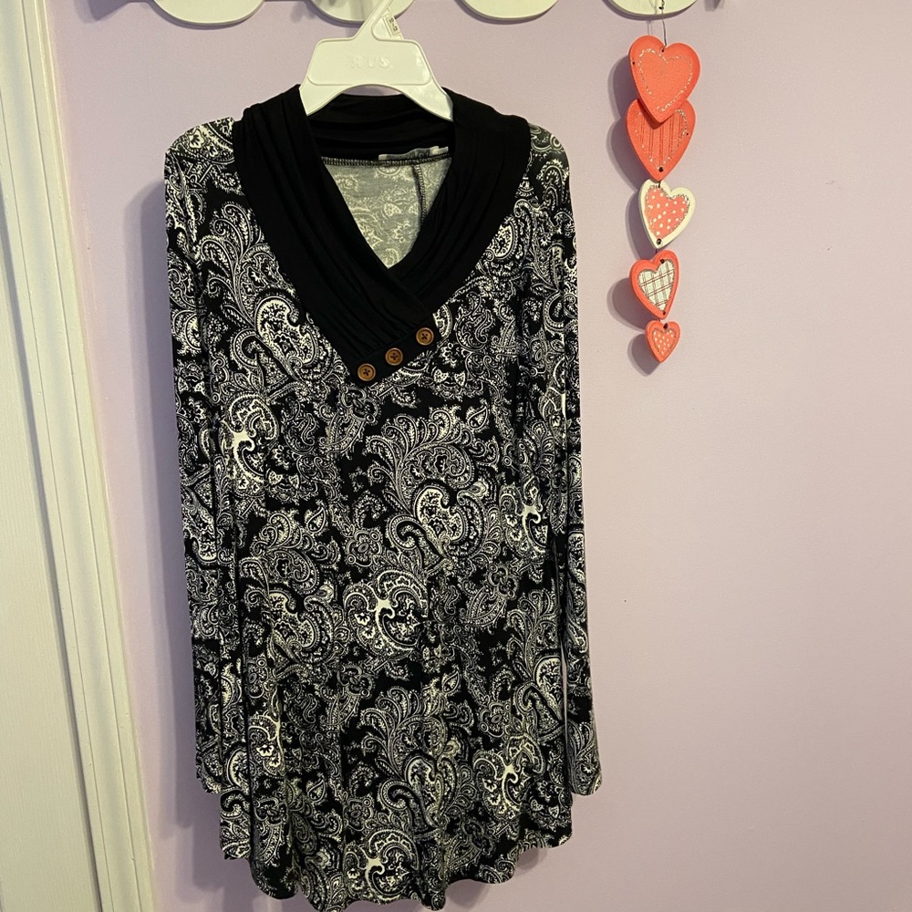 Tunic - Picture 2 of 3